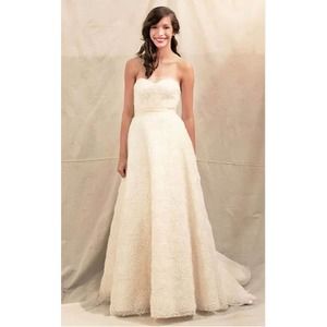 Ivy & Aster Blossom Ivory Wedding Gown Brand New Sample Gown Size 8 Orig.$2300